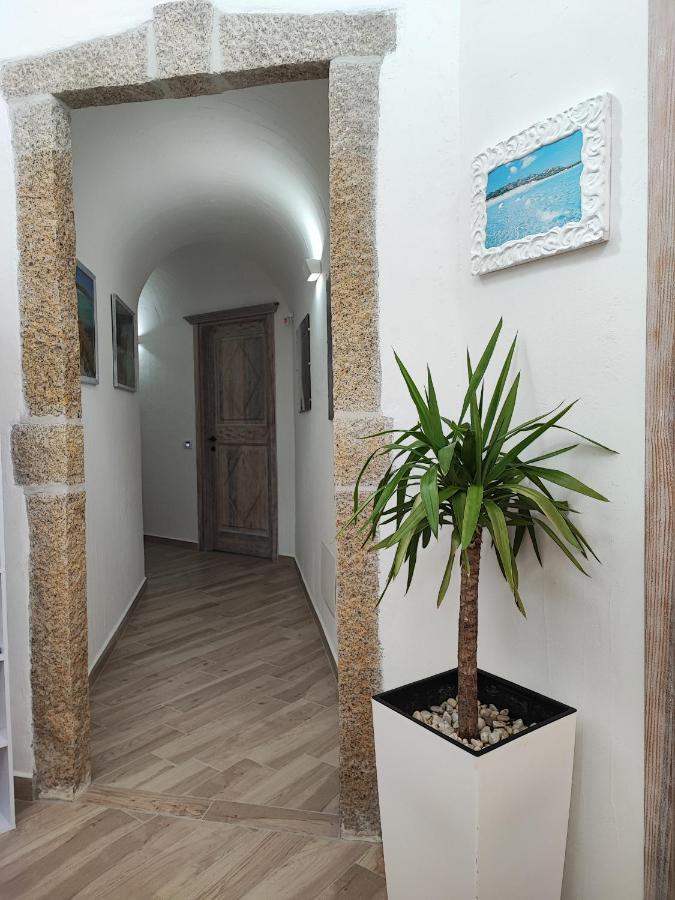 Antica Isola Bed & Breakfast Olbia Dış mekan fotoğraf