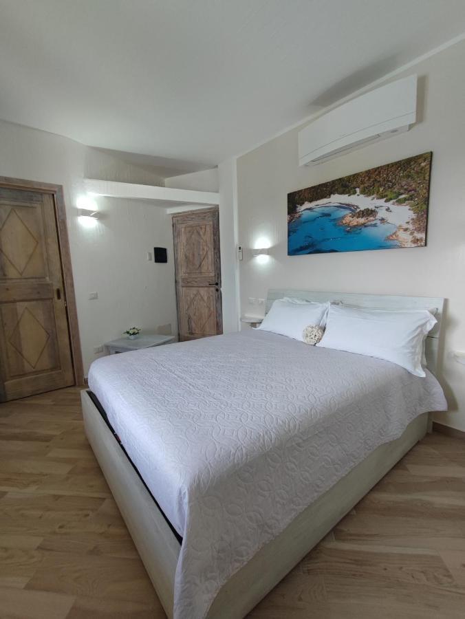 Antica Isola Bed & Breakfast Olbia Dış mekan fotoğraf